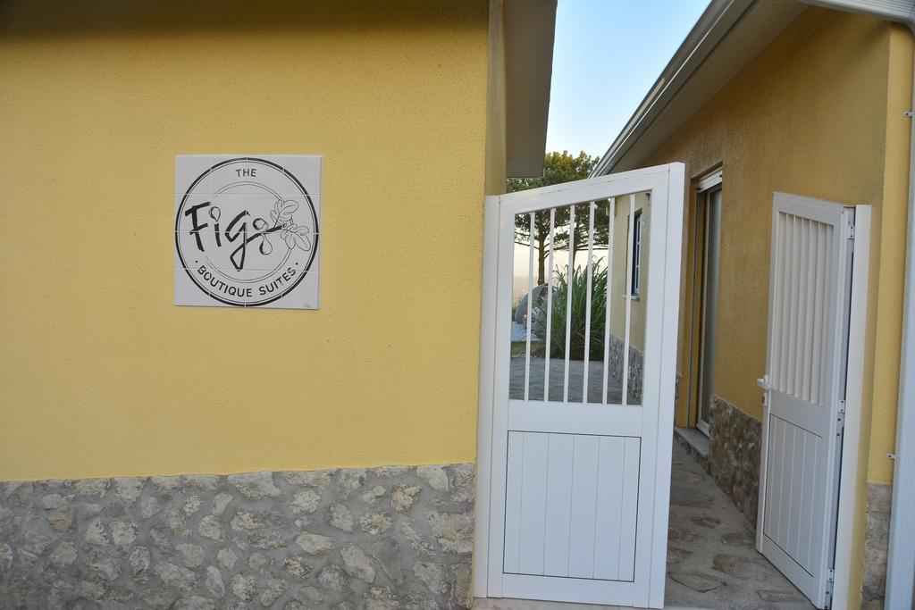 The Fig Boutique Suites Salir de Porto Экстерьер фото
